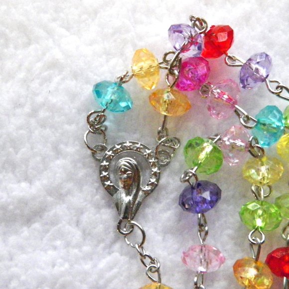 HOST PICK Immaculate Heart of Mary Multicolor Rosary Beads Crucifix with Case - Picture 6 of 13